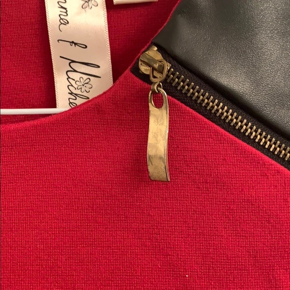 Red and black bodycon dress - Picture 3 of 3